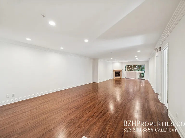 1508 Greenfield Ave — Photo 2