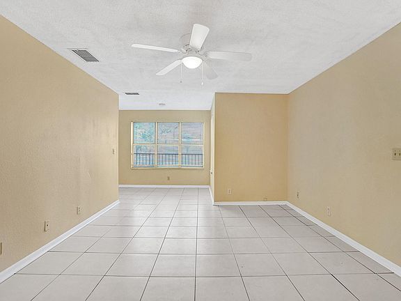 4th image of 3420 Pinewalk Dr N