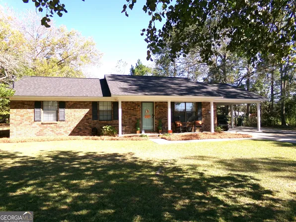 735 S Rountree St, Metter, GA 30439