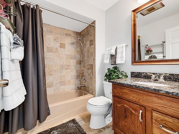 bathroom, shared w 1 person