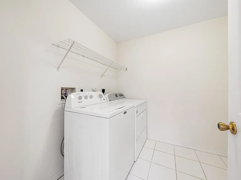 9091 Villa Palma Ln — Photo 15