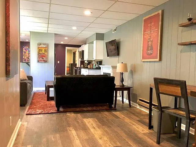 2 bed, 1000 sqft, $2,400 — Photo 4