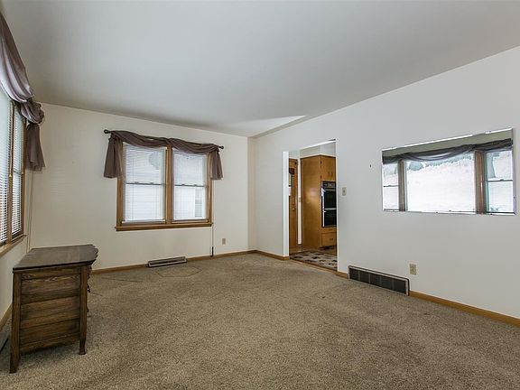 5th image of 1671 McPoland Ave
