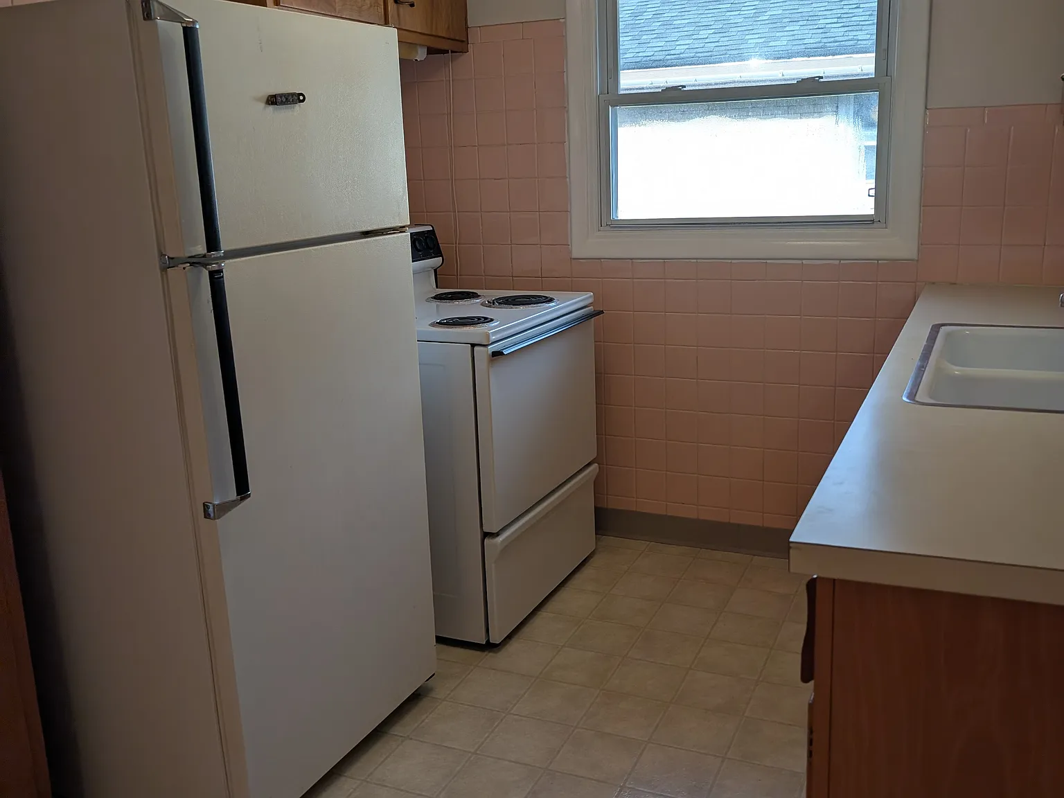 1240 Center Rd — Photo 3