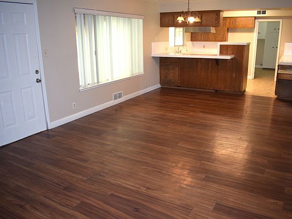 3rd image of 7419 Bruno Way