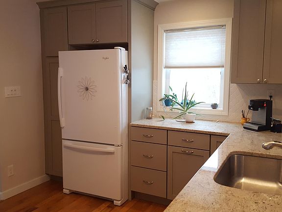 Granite kitchen counters