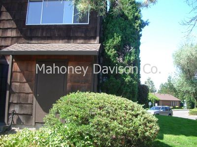 1474 Parkway Dr, Rohnert Park, CA, 94928