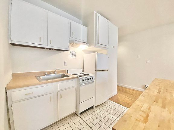 5th image of 334 E 55th St APT 11