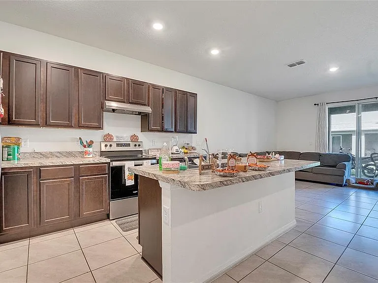 1394 Yellow Finch Dr — Photo 53