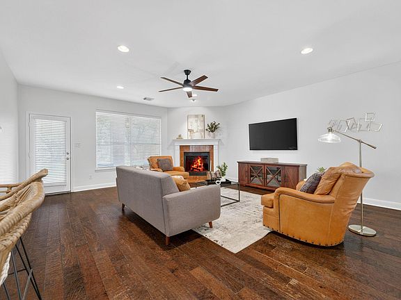 4th image of 7504 Moon Rock Rd