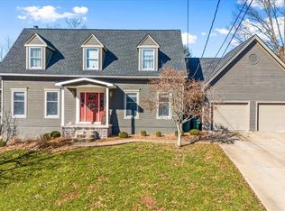 123 Canterbury Dr, Parkersburg, WV 26104