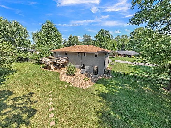 3rd image of 3019 Seminole Dr