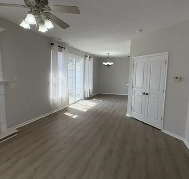 5821 Ludington Dr — Photo 6