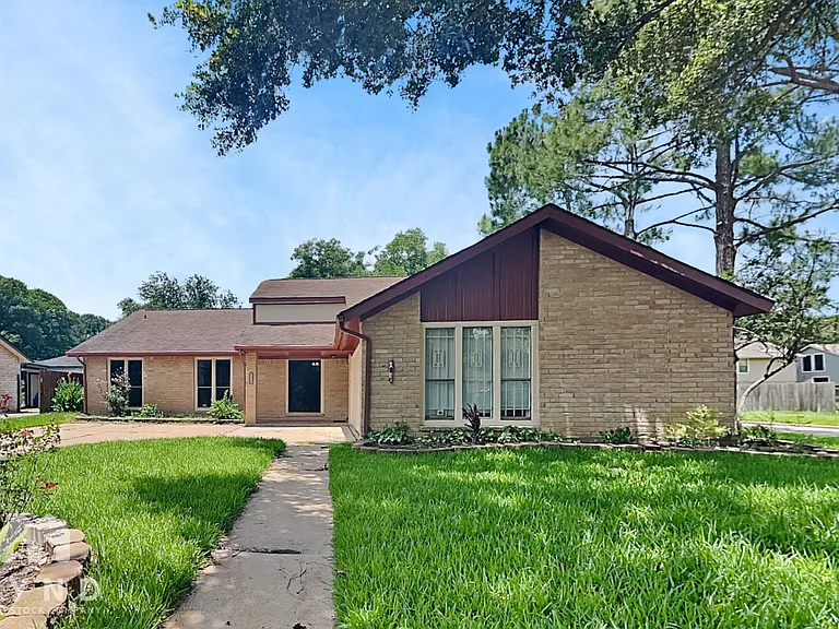 21702 Park York Dr — Photo 1