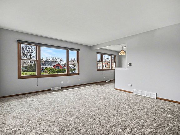 3rd image of 4029 N Grant St