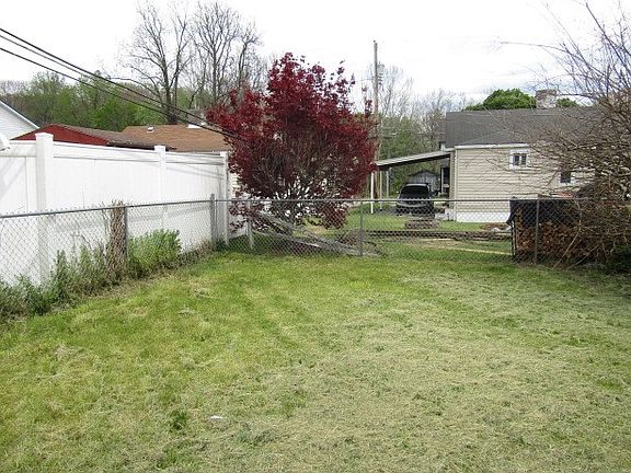 5th image of 48 Locust St