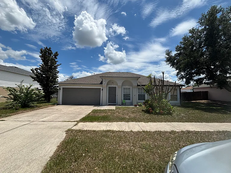 3673 Wellington Pl — Photo 2