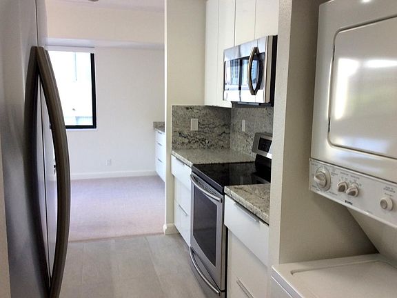 5th image of 1 Daniel Burnham Ct APT 224