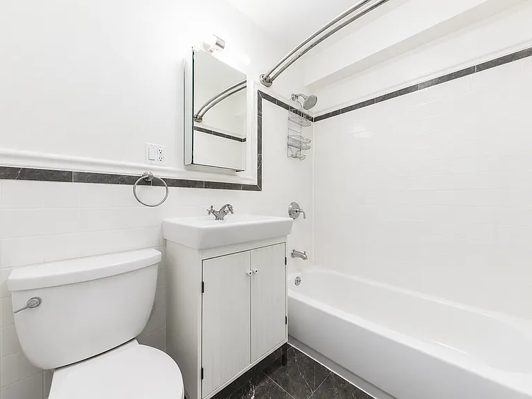 483 Ocean Pkwy #5C — Photo 6