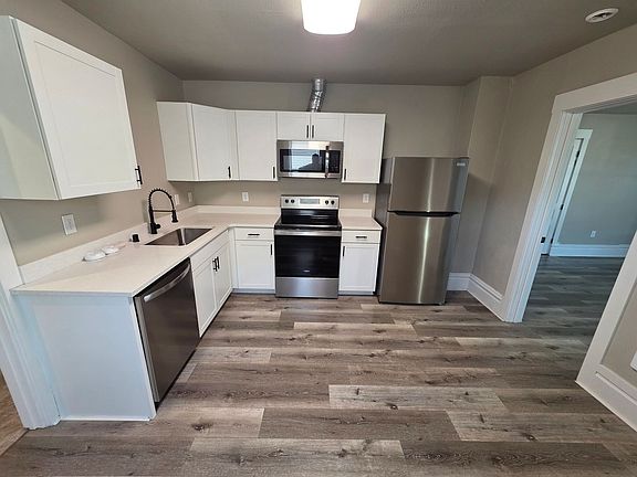 2nd image of 218 E Baldwin Ave #3