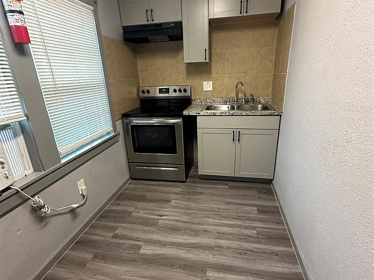 2419 Pannell St #26 — Photo 36