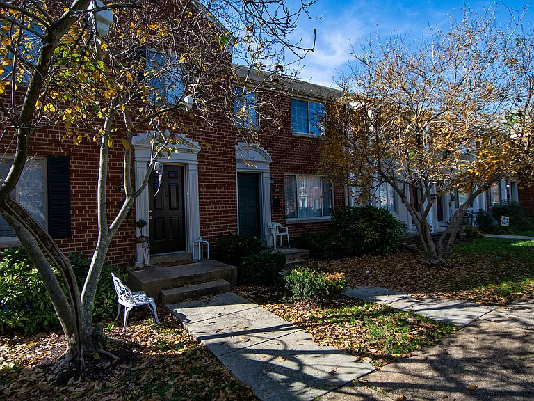 Brookville Townhomes Exterior 38