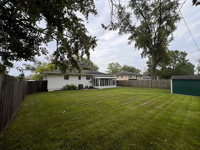 6347 Faircrest Rd — Photo 20