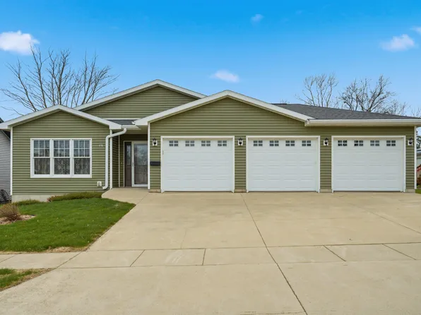 303 S Chestnut St, Edgewood, IA 52042