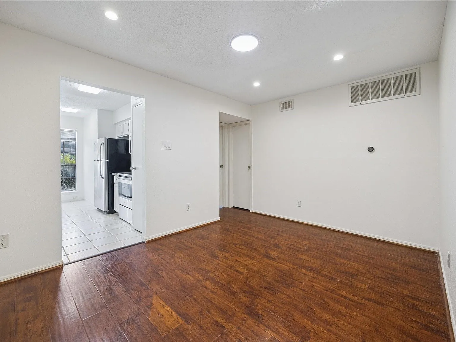 2 bed, 2.0 bath, 1140 sqft, $1,450 — Photo 4