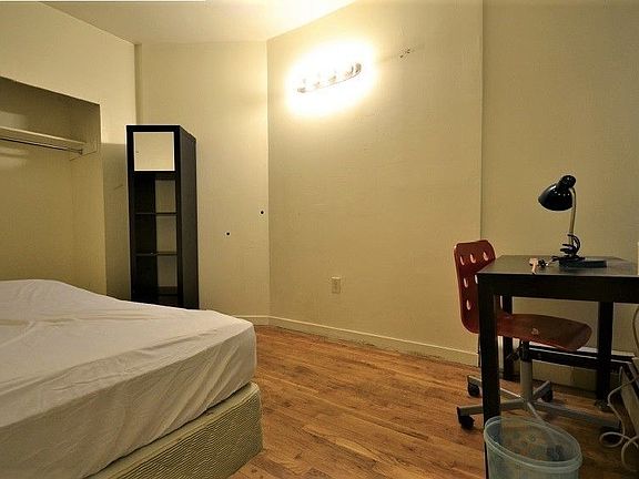 5th image of 971 Columbus Ave #4A