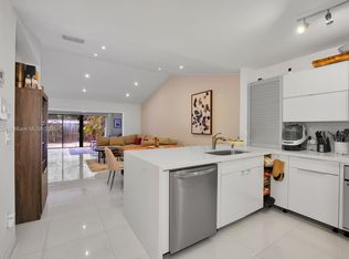 Kings Court, Miami, FL 33173