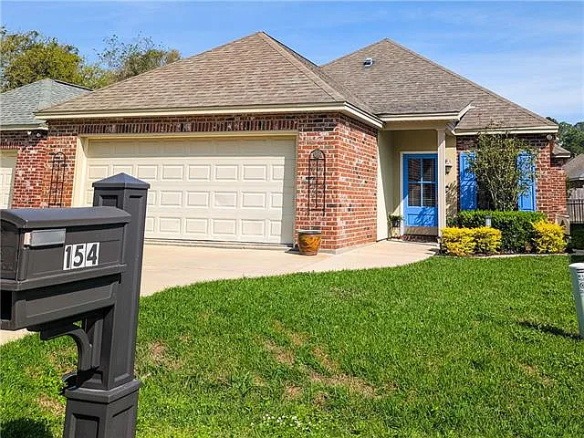 3 bed, 2.0 bath, 1493 sqft, $2,300 — Photo 2