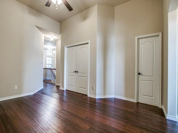5th image of 1468 Arapaho Dr
