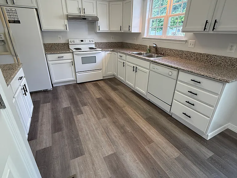 64 River View Dr — Photo 6