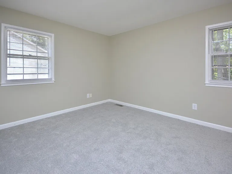 119 Monterey Ln — Photo 21