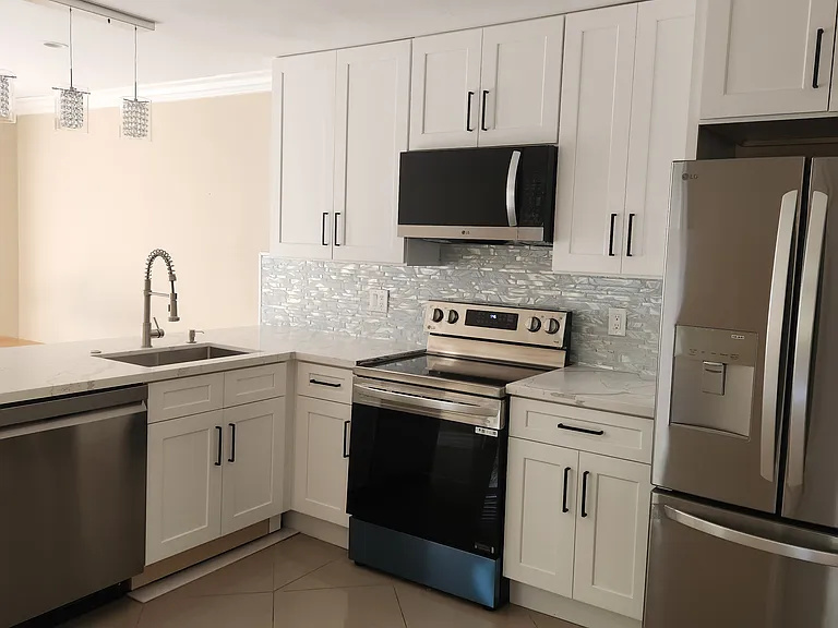 5862 Madra Ave #1 — Photo 11