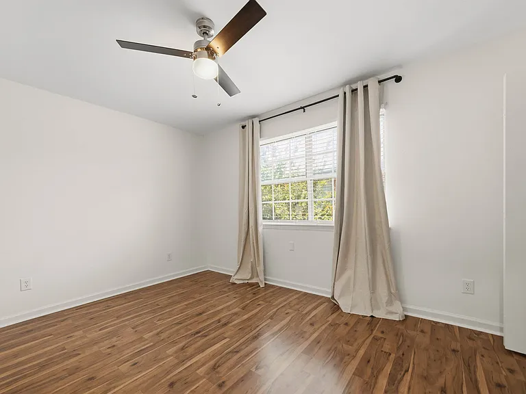 105 Steiner Rd — Photo 17