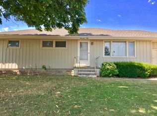 1750 E 19th St, Fremont, NE 68025
