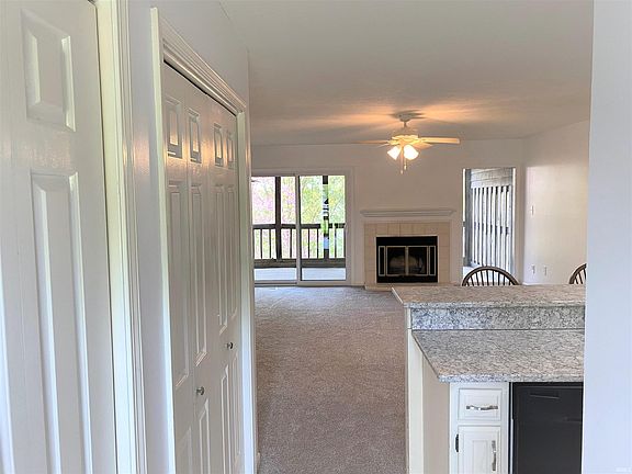 3rd image of 2008 E Waters Edge Dr #40