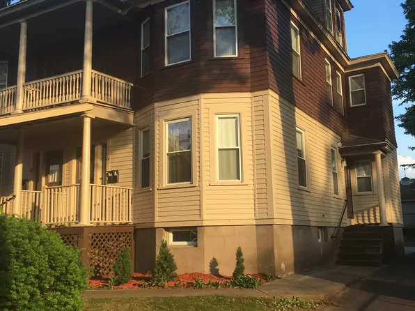 14 Knighton St #1W, Manchester, CT 06040