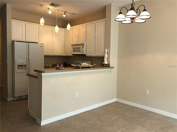 3rd image of 2093 Winterset Dr