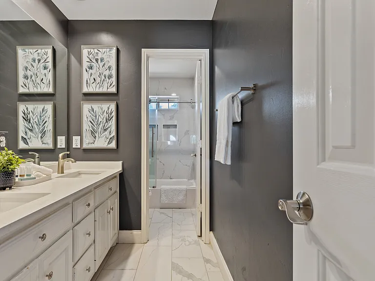 3912 Newhall Dr — Photo 16