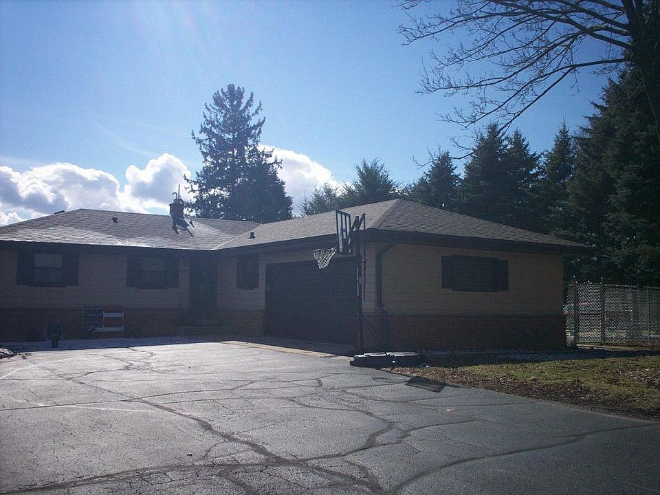 1st image of 7707 W Puetz Rd