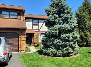 7 Cheltenham Pl #707, Sayreville, NJ 08872