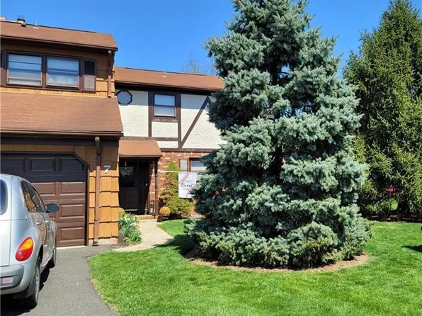 7 Cheltenham Pl #707, Sayreville, NJ 08872