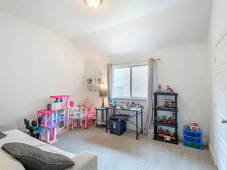 3415 Charleston Dr — Photo 17