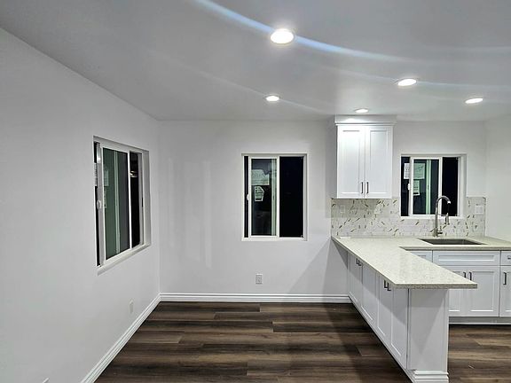 5th image of 10208 Wadsworth Ave