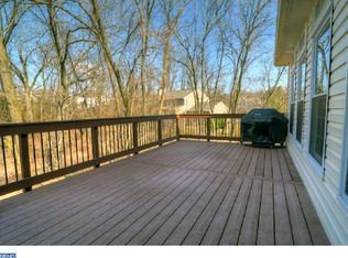 102 Maple Ln, Douglassville, PA 19518