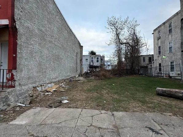 1815 N 24th St, Philadelphia, PA 19121