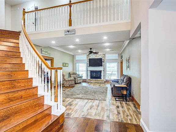 4th image of 12423 Exbury Ct